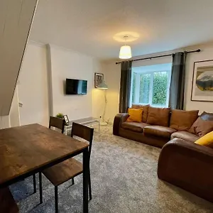 https://house-near-llandaff-for-up-to-6-with-parking.cardiffhotelswales.com